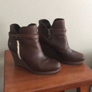 Ugg bootie